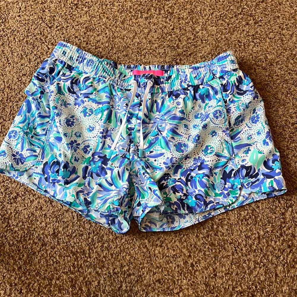 Lilly Pulitzer Run Around Shorts